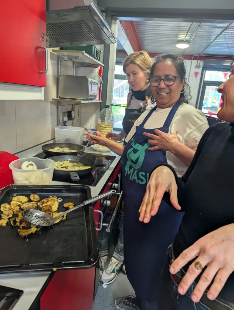 Plateful Cafe Cooking Class attendees talking